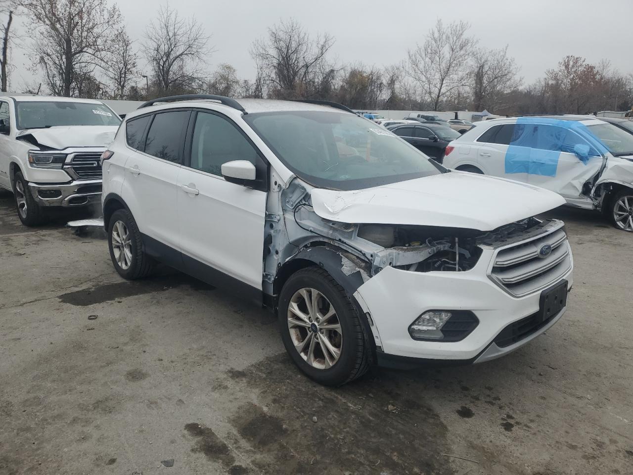 2018 Ford Escape Se - Фото 4