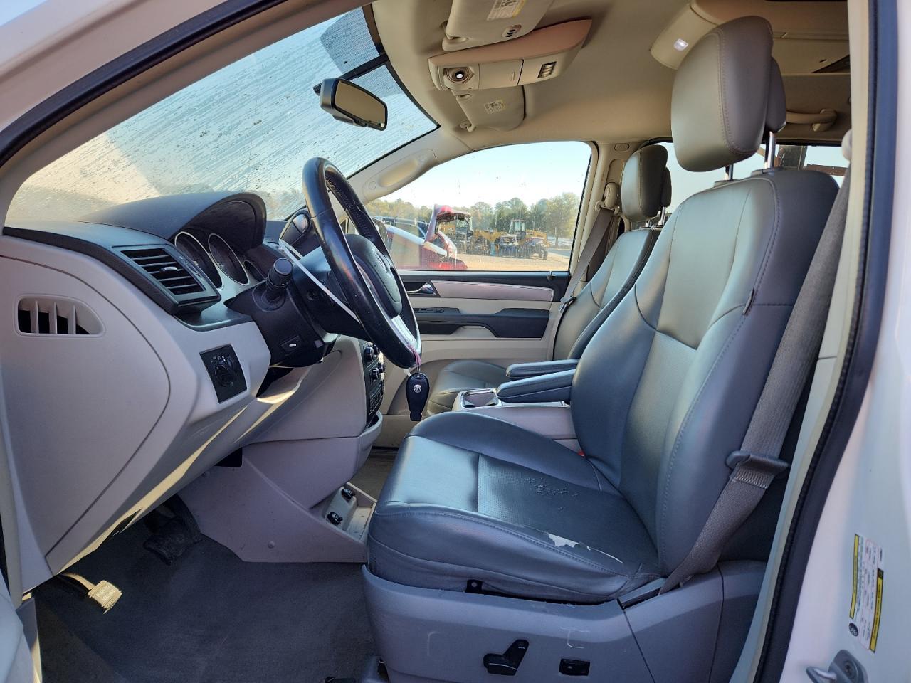 2012 Volkswagen Routan Se - Фото 7