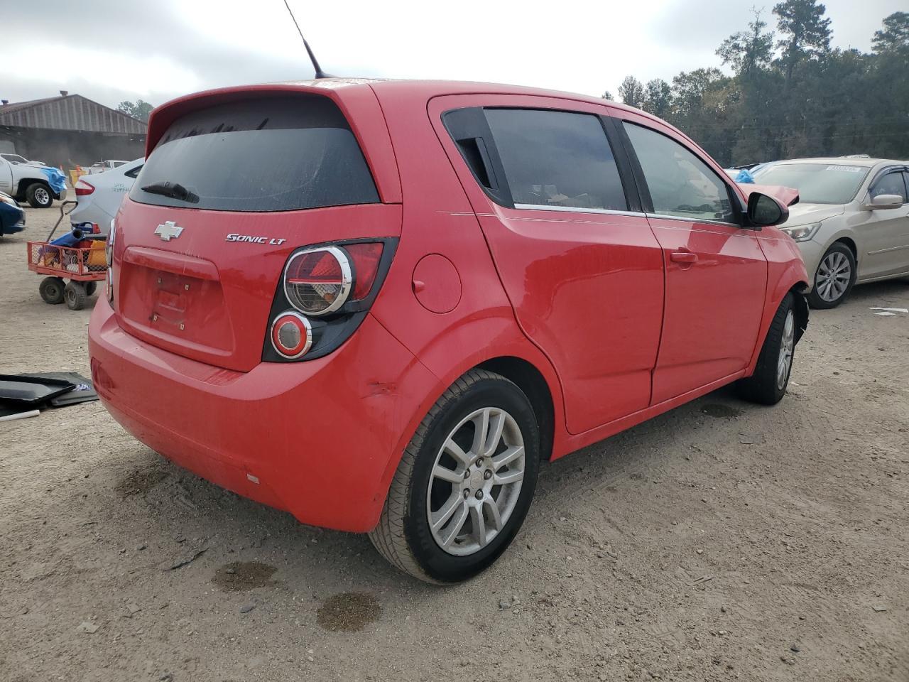 2014 Chevrolet Sonic Lt - Image 3