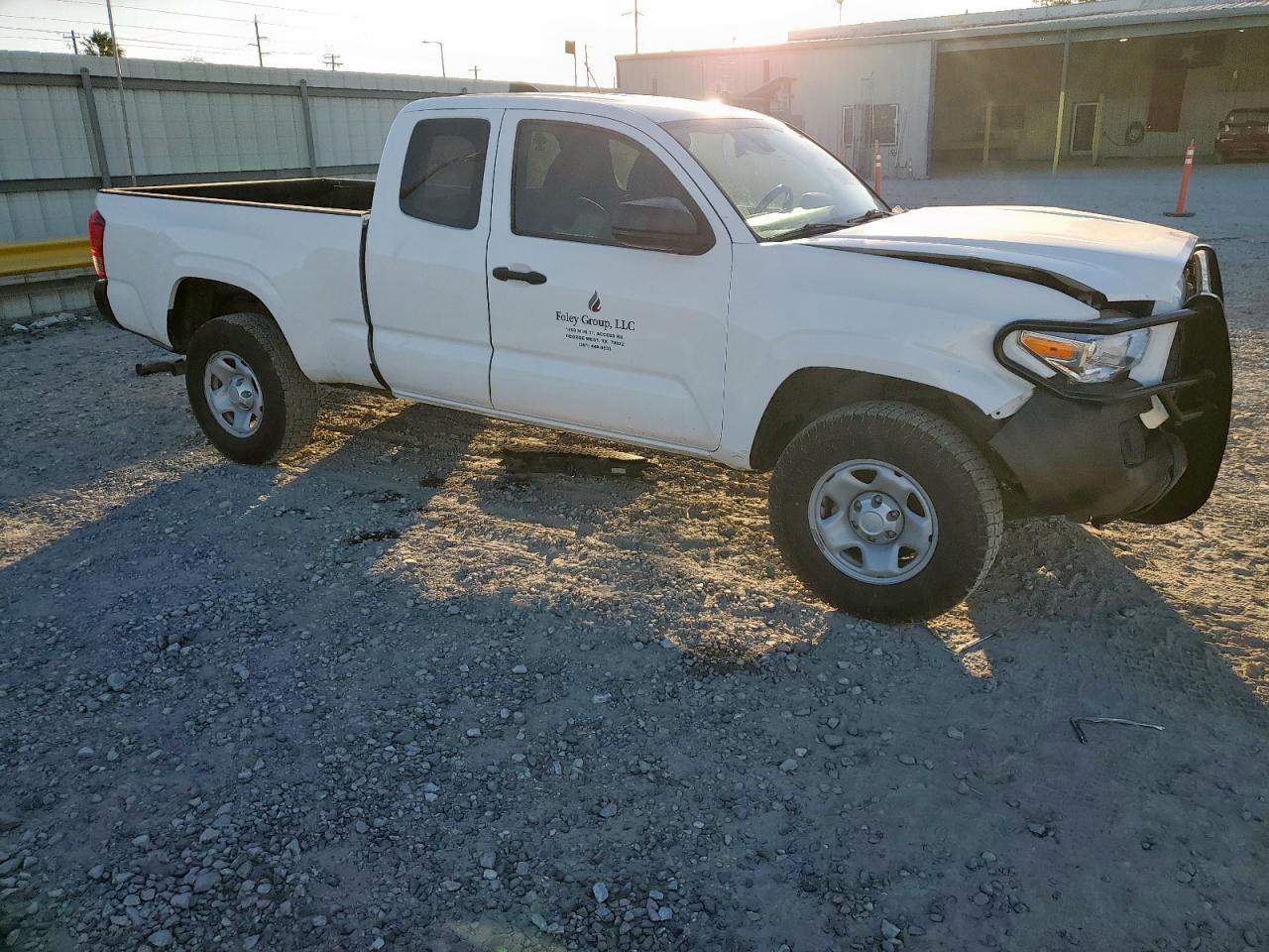 2023 Toyota Tacoma Access Cab - Image 4