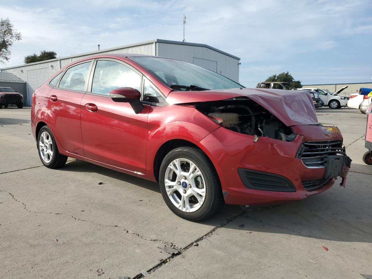 2015 Ford Fiesta Se - Фото 4
