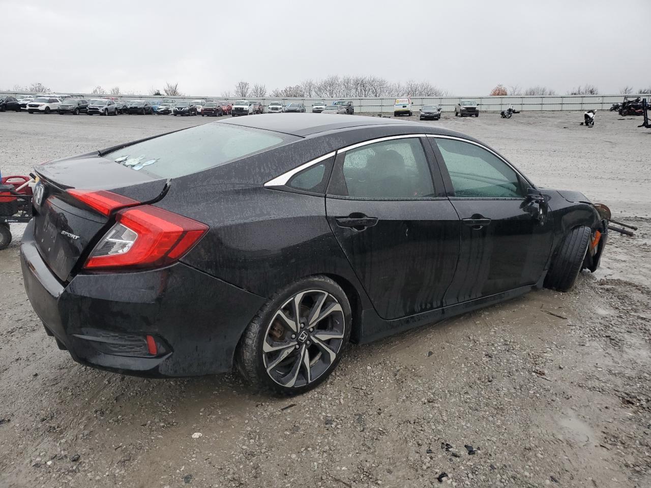 2021 Honda Civic Sport - Фото 3