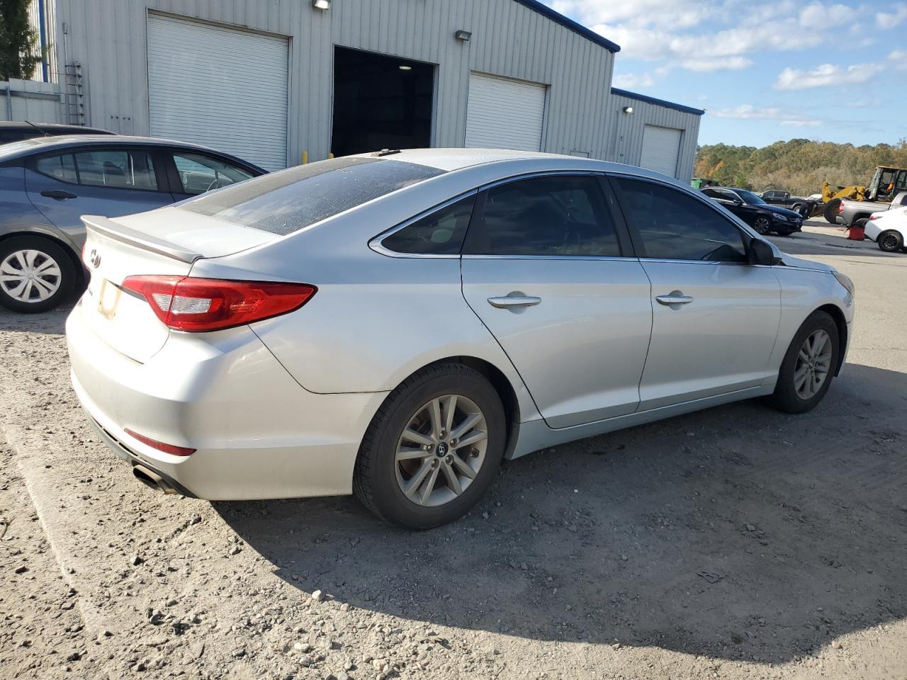 2015 Hyundai Sonata Se - Фото 3