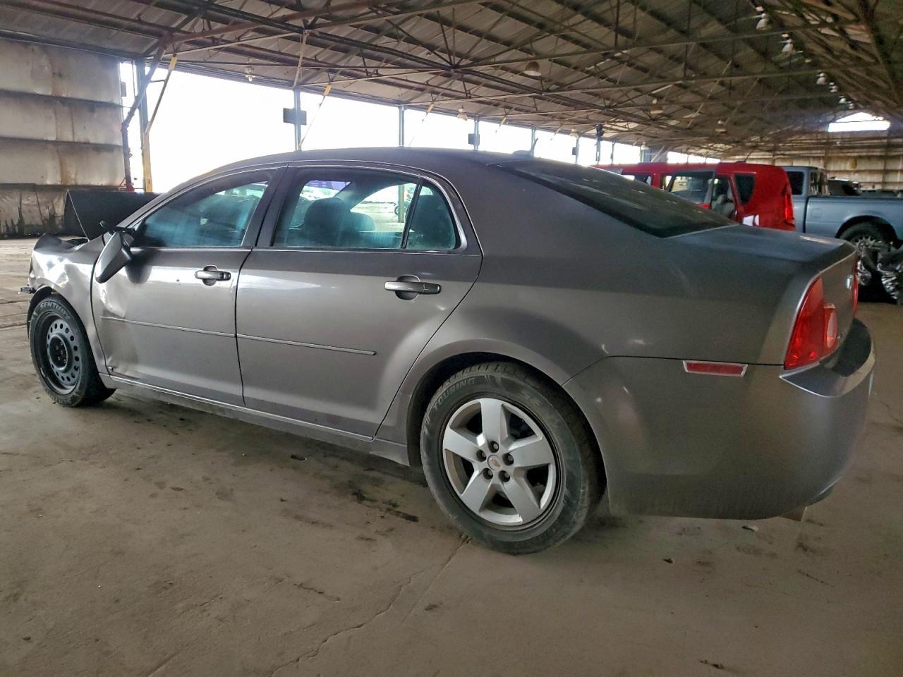 2010 Chevrolet Malibu 1Lt - Фото 2