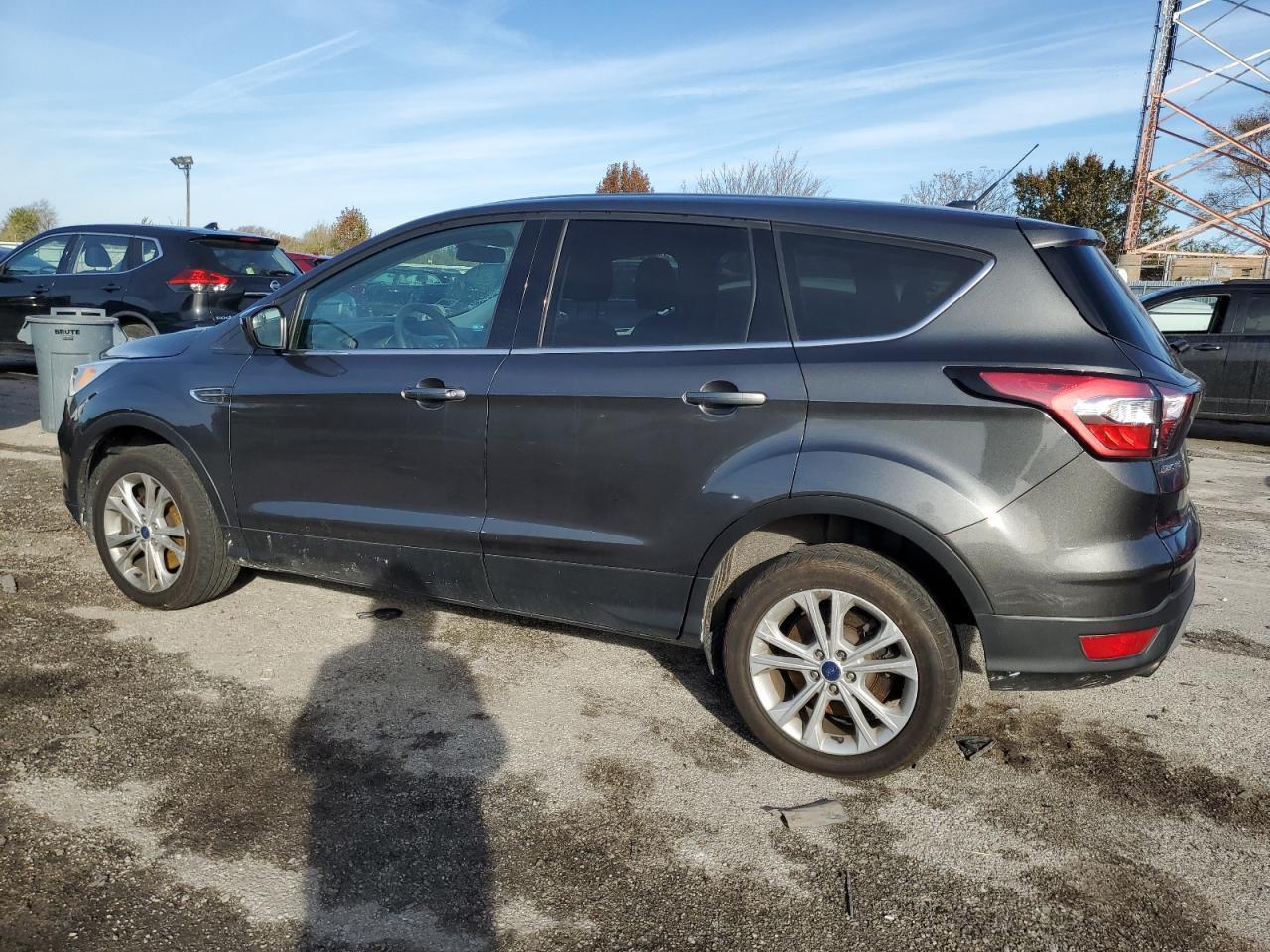 2017 Ford Escape Se - Image 2
