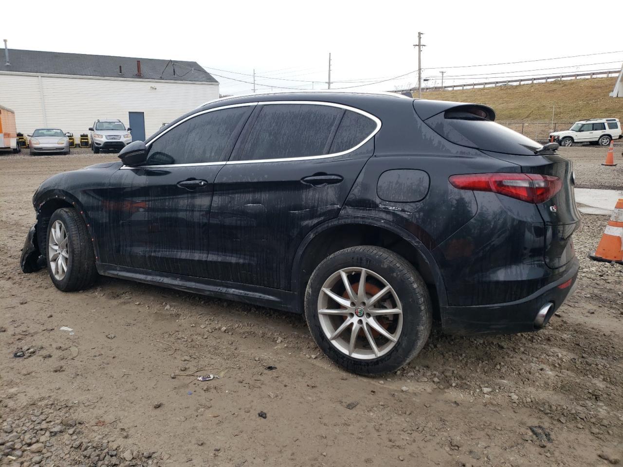 2018 Alfa Romeo Stelvio Ti - Image 3