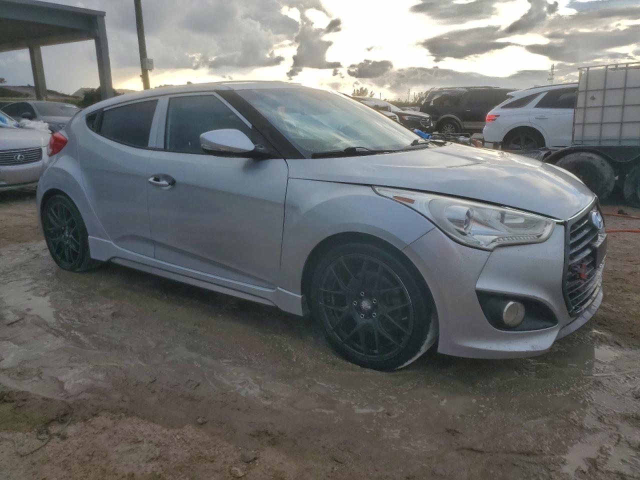 2013 Hyundai Veloster Turbo - Фото 4