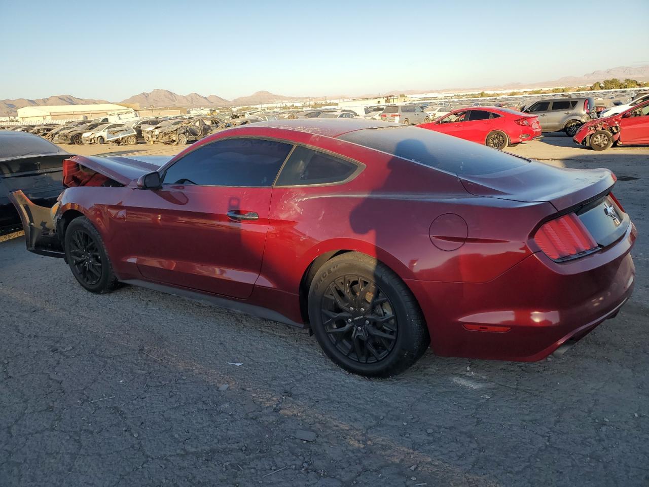 2015 Ford Mustang - Фото 2
