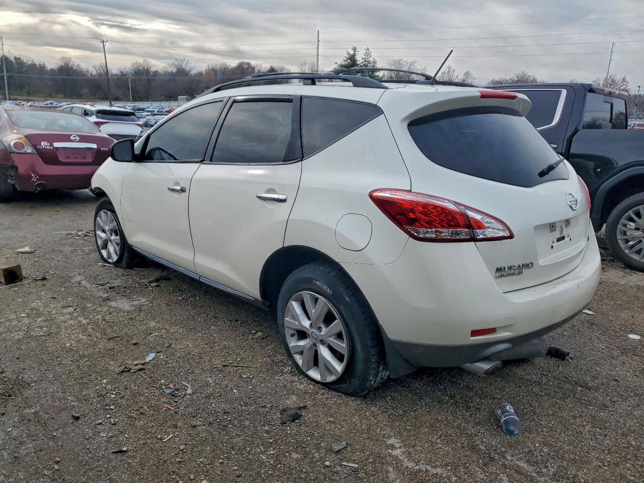 2012 Nissan Murano S - Image 2