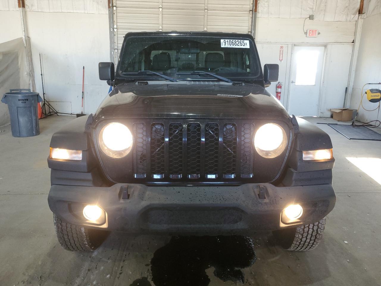 2020 Jeep Gladiator Sport - Фото 5
