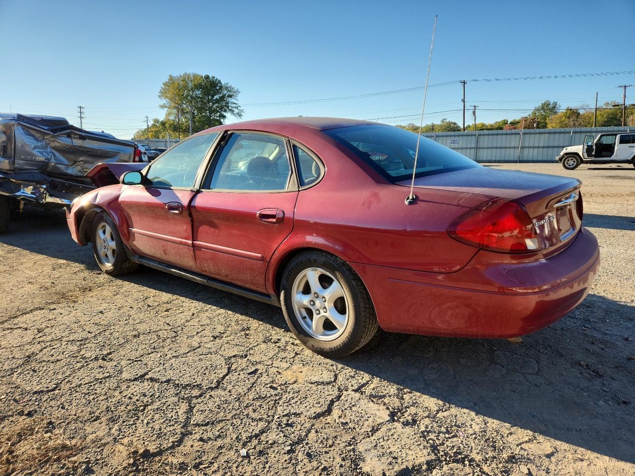 2003 Ford Taurus Ses - Фото 2