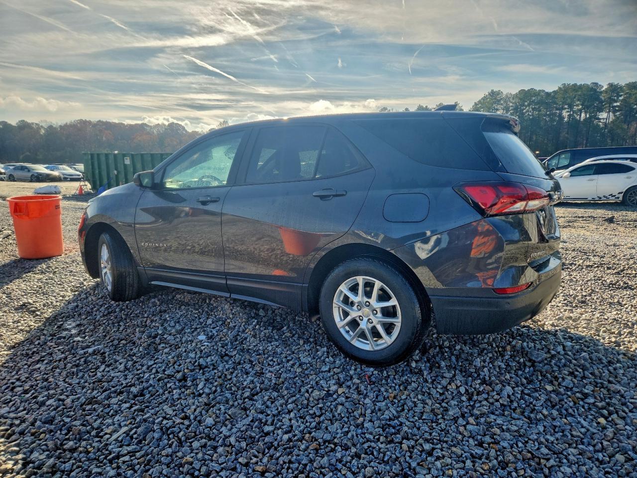 2022 Chevrolet Equinox Ls - Фото 2