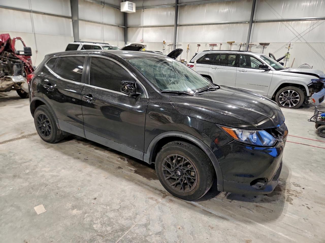 2018 Nissan Rogue Sport S - Фото 4