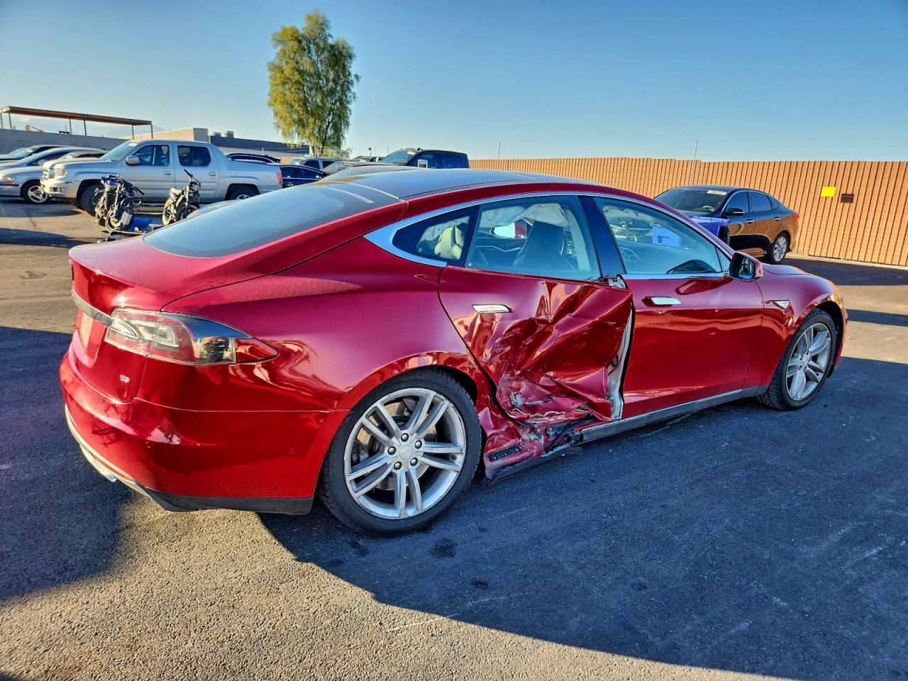 2015 Tesla Model S 85 - Фото 3