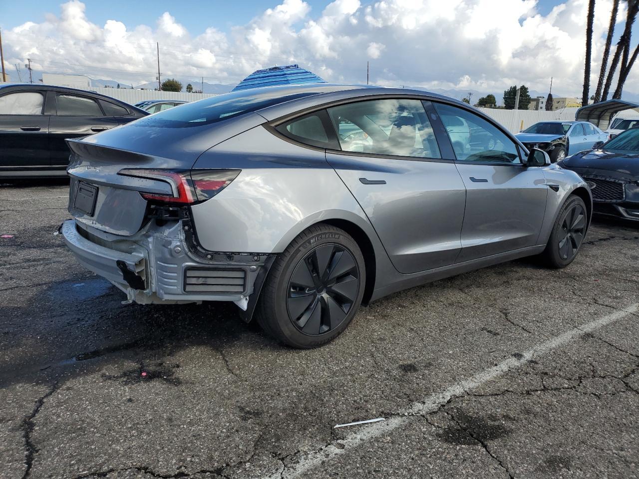 2025 Tesla Model 3 - Image 3