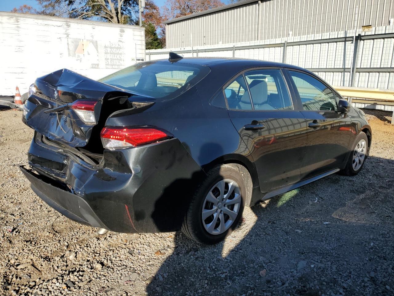 2021 Toyota Corolla Le - Image 3