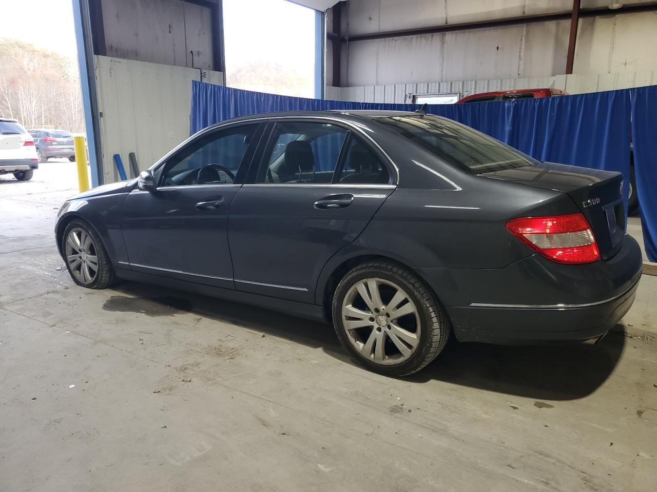 2011 Mercedes-Benz C 300 4Matic - Фото 2