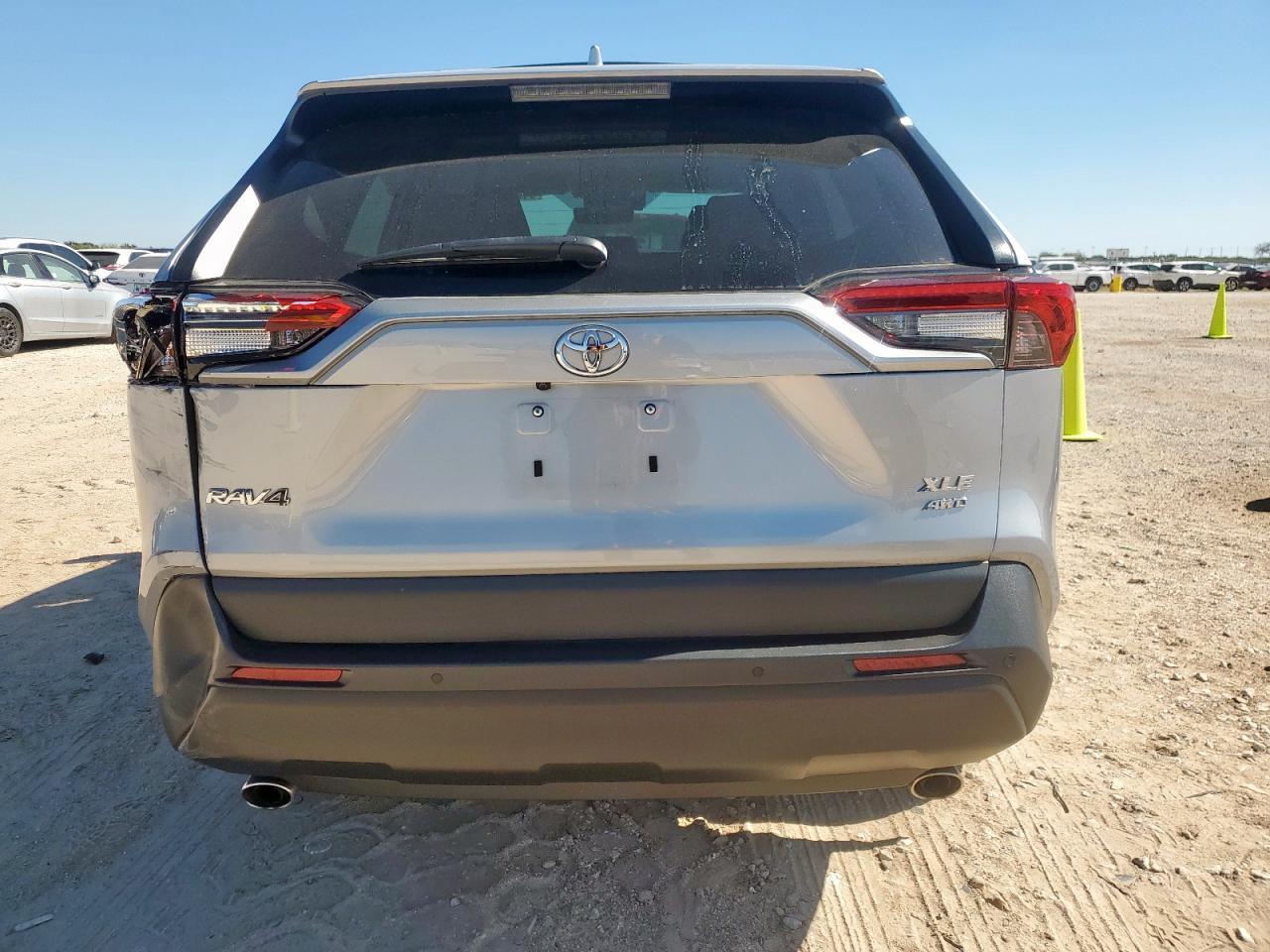 2024 Toyota Rav4 Xle Premium - Фото 6