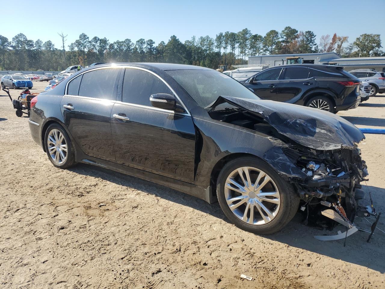 2013 Hyundai Genesis 3.8L - Фото 4