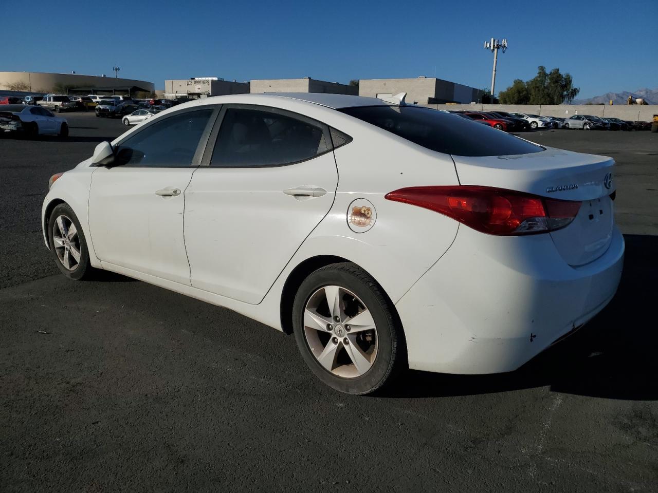 2013 Hyundai Elantra Gls - Image 2