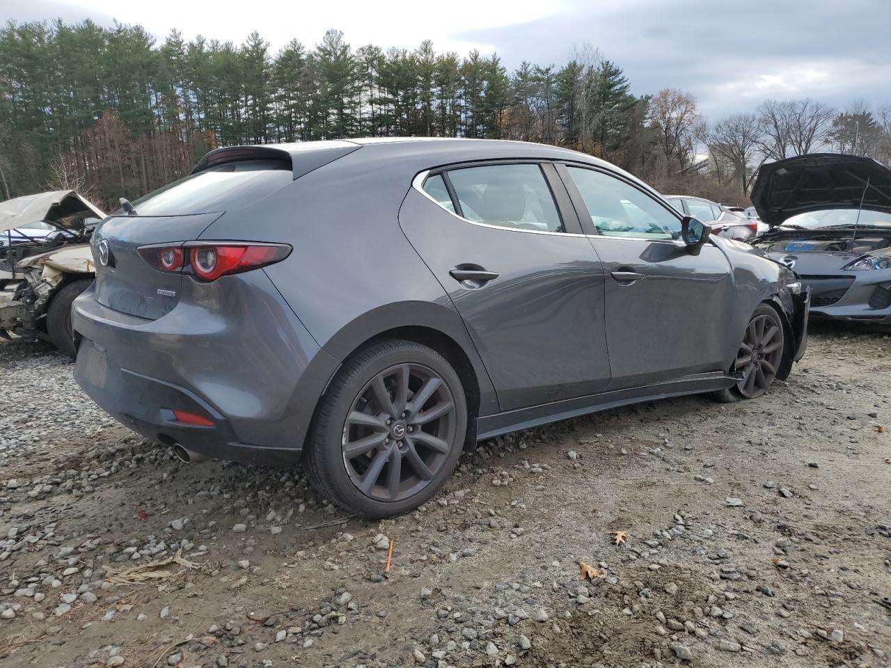 2022 Mazda 3 Preferred - Фото 3
