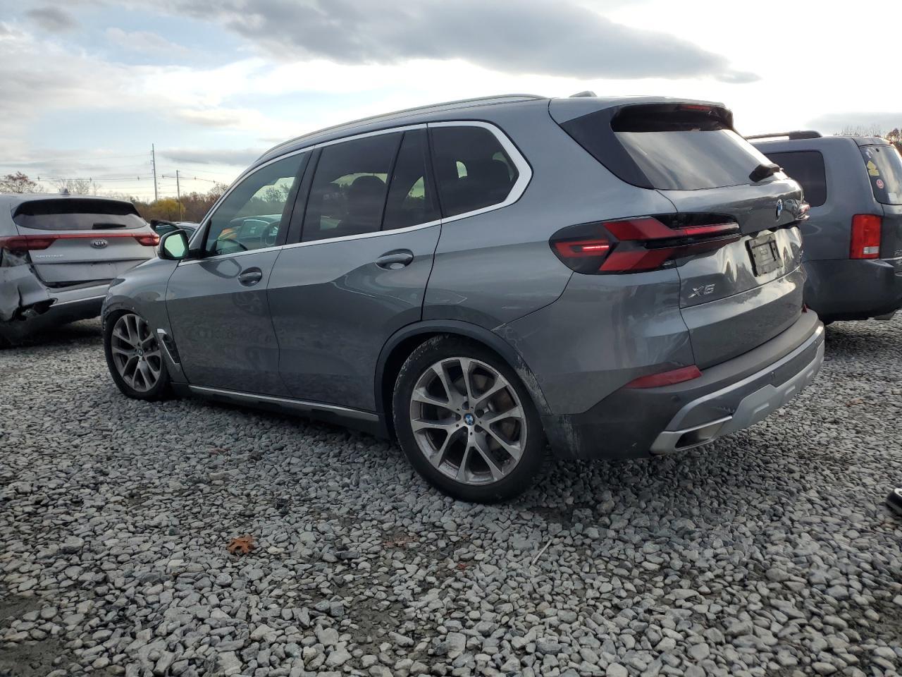2024 BMW X5 xDrive40I - Фото 2