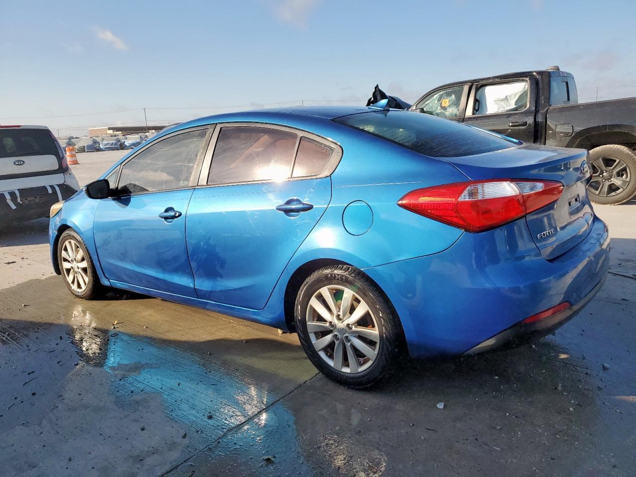 2014 Kia Forte Lx - Image 2