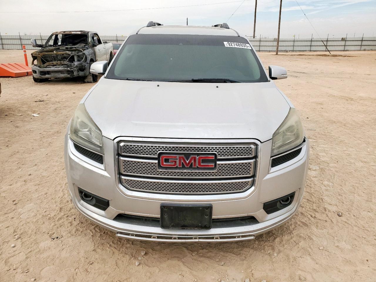 2016 GMC Acadia Denali - Image 5