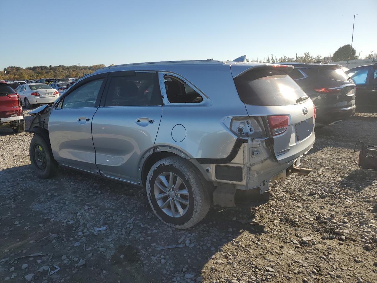 2018 Kia Sorento Lx - Image 2