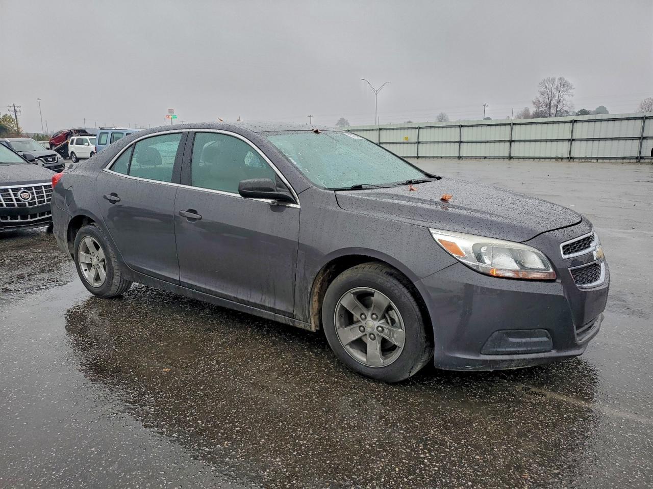 2013 Chevrolet Malibu Ls - Фото 4
