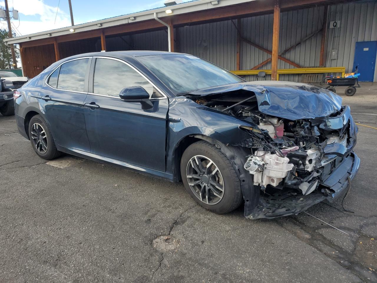 2019 Toyota Camry Le - Фото 4