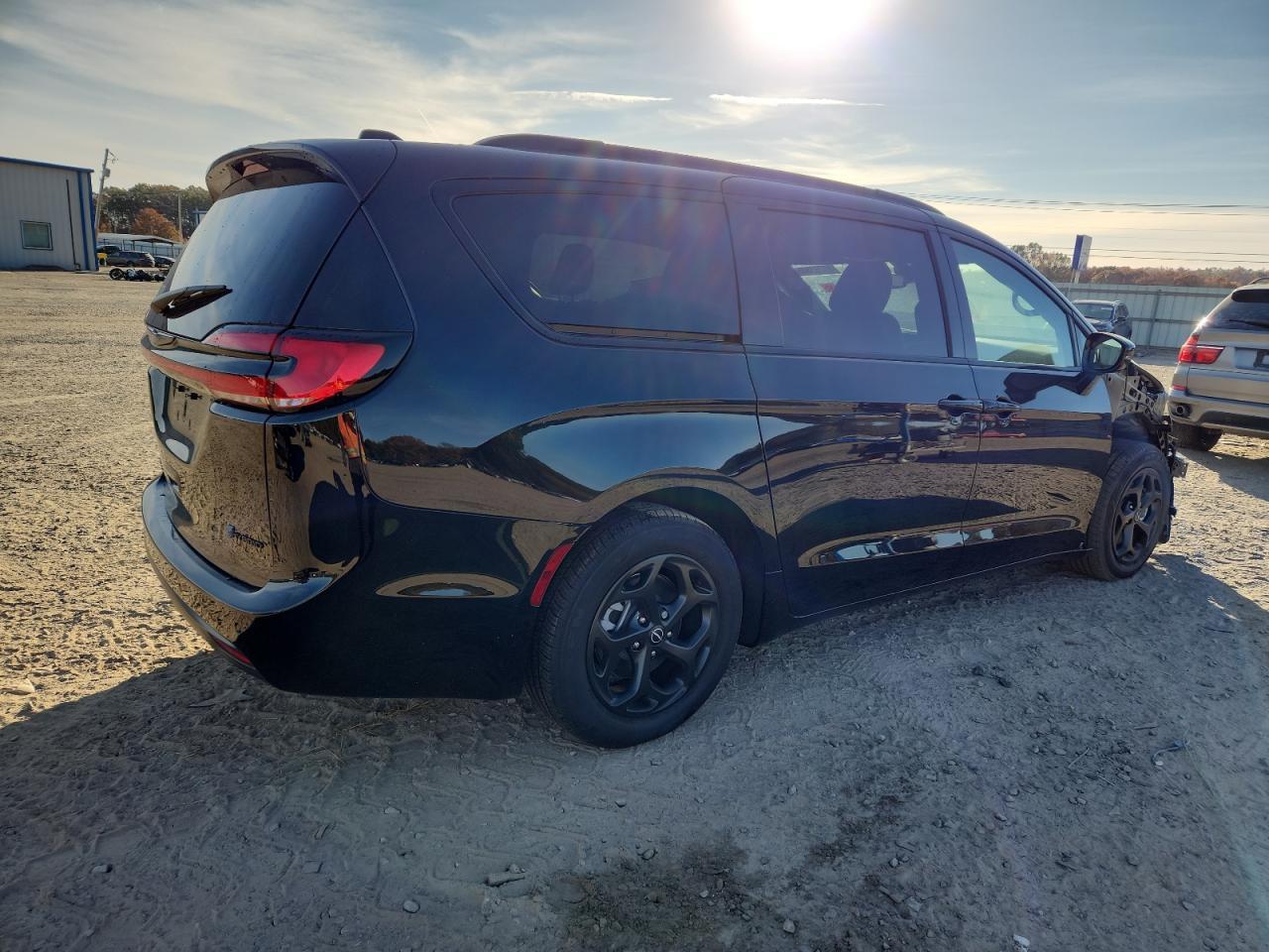 2025 Chrysler Pacifica Hybrid Select - Фото 3