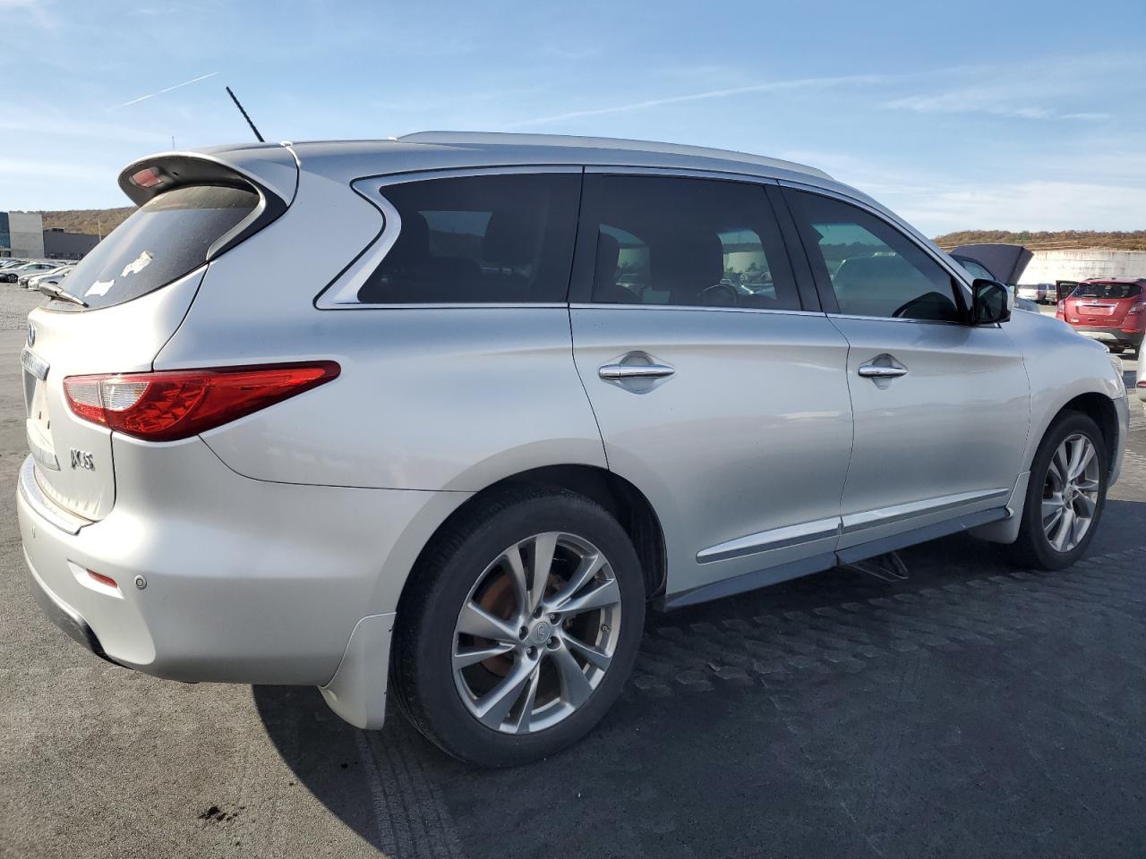 2013 Infiniti Jx35 - Image 3
