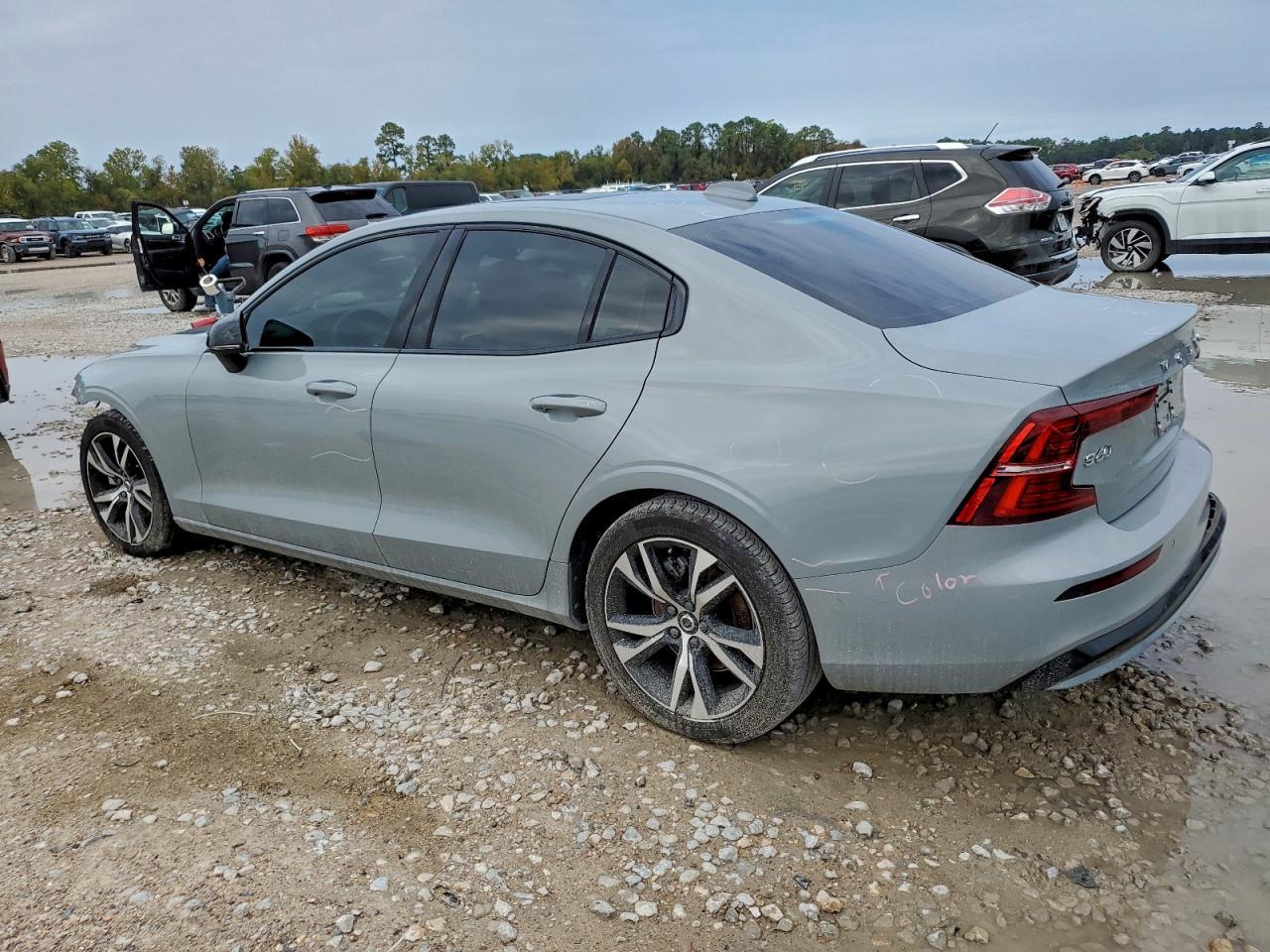 2025 Volvo S60 Core - Фото 2