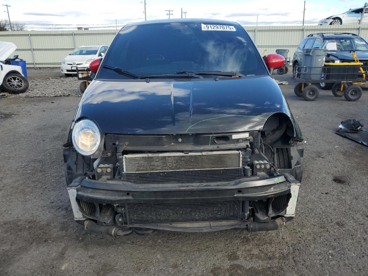 2017 Fiat 500 Abarth - Image 5