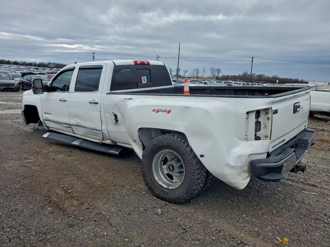 2016 Chevrolet Silverado K3500 Ltz - Image 2