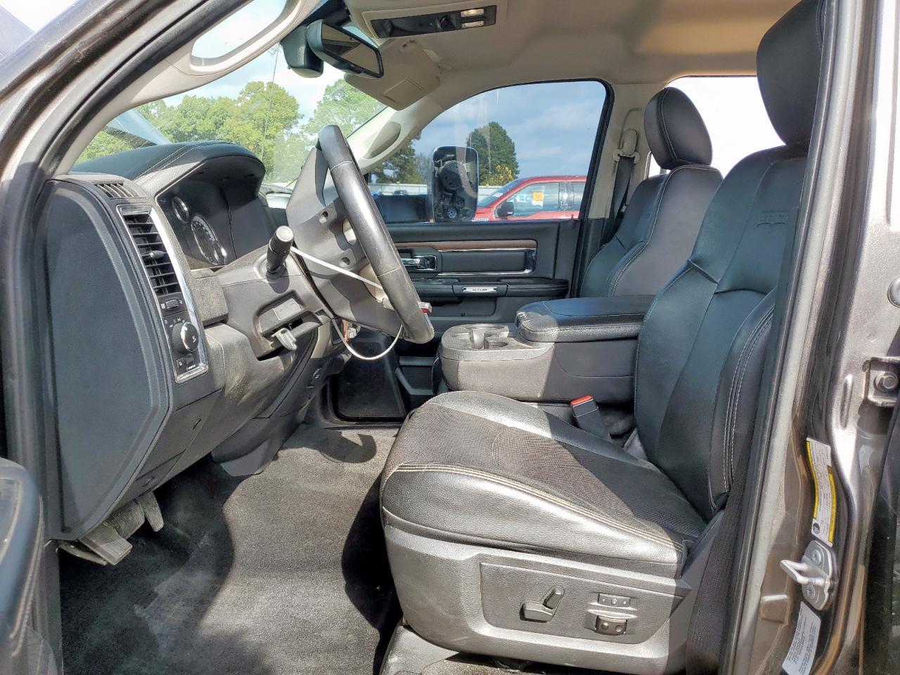 2016 Ram 2500 Laramie - Image 7