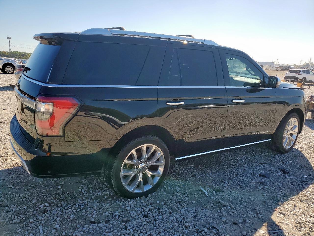 2018 Ford Expedition Platinum - Image 3