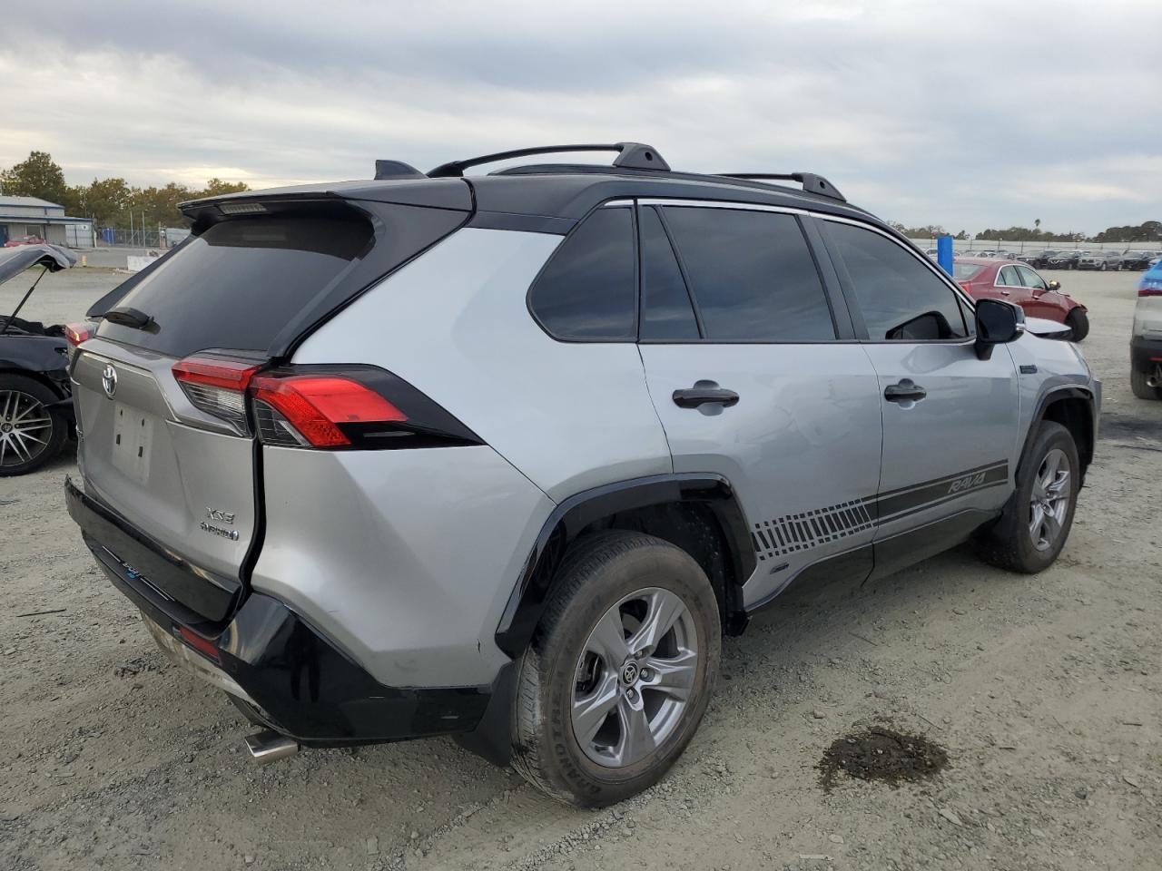 2022 Toyota Rav4 Xse - Image 3