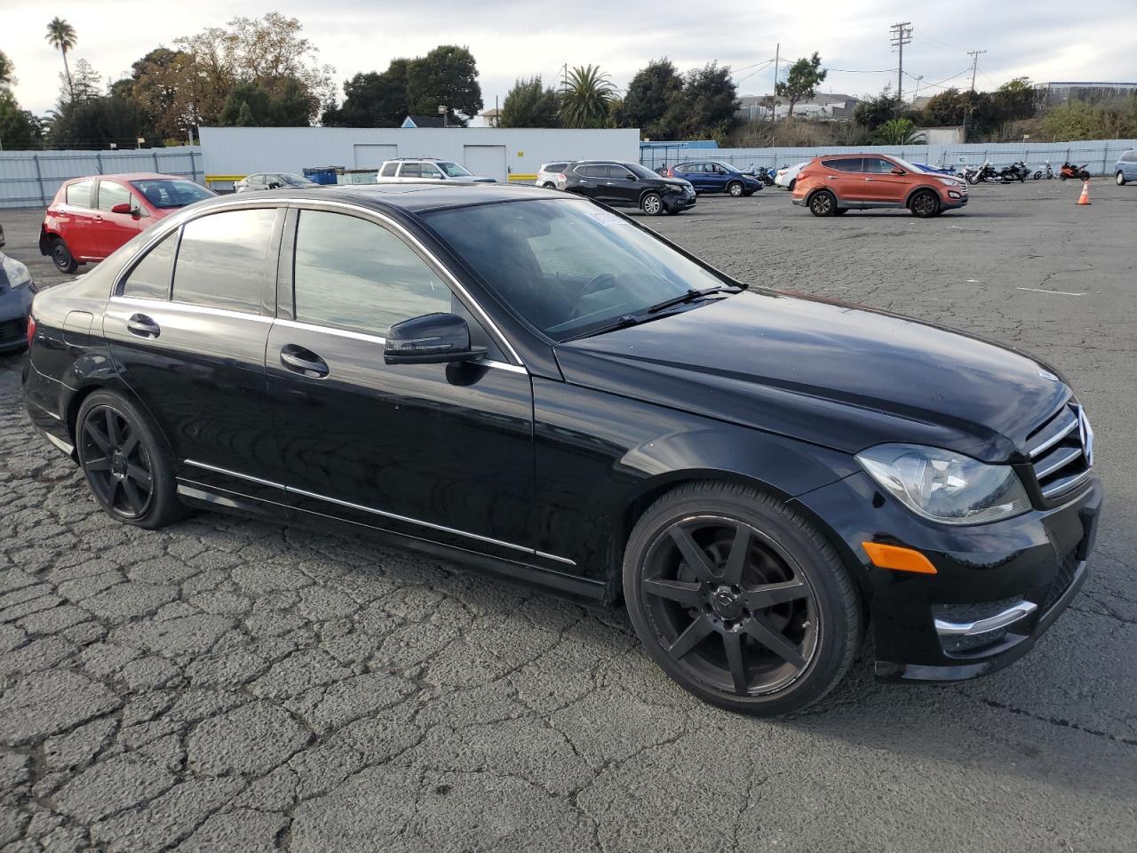 2014 Mercedes-Benz C 250 - Фото 4