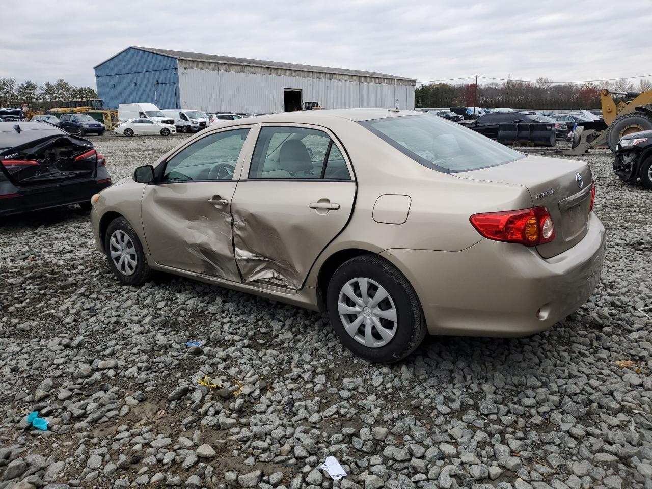 2010 Toyota Corolla Base - Фото 2