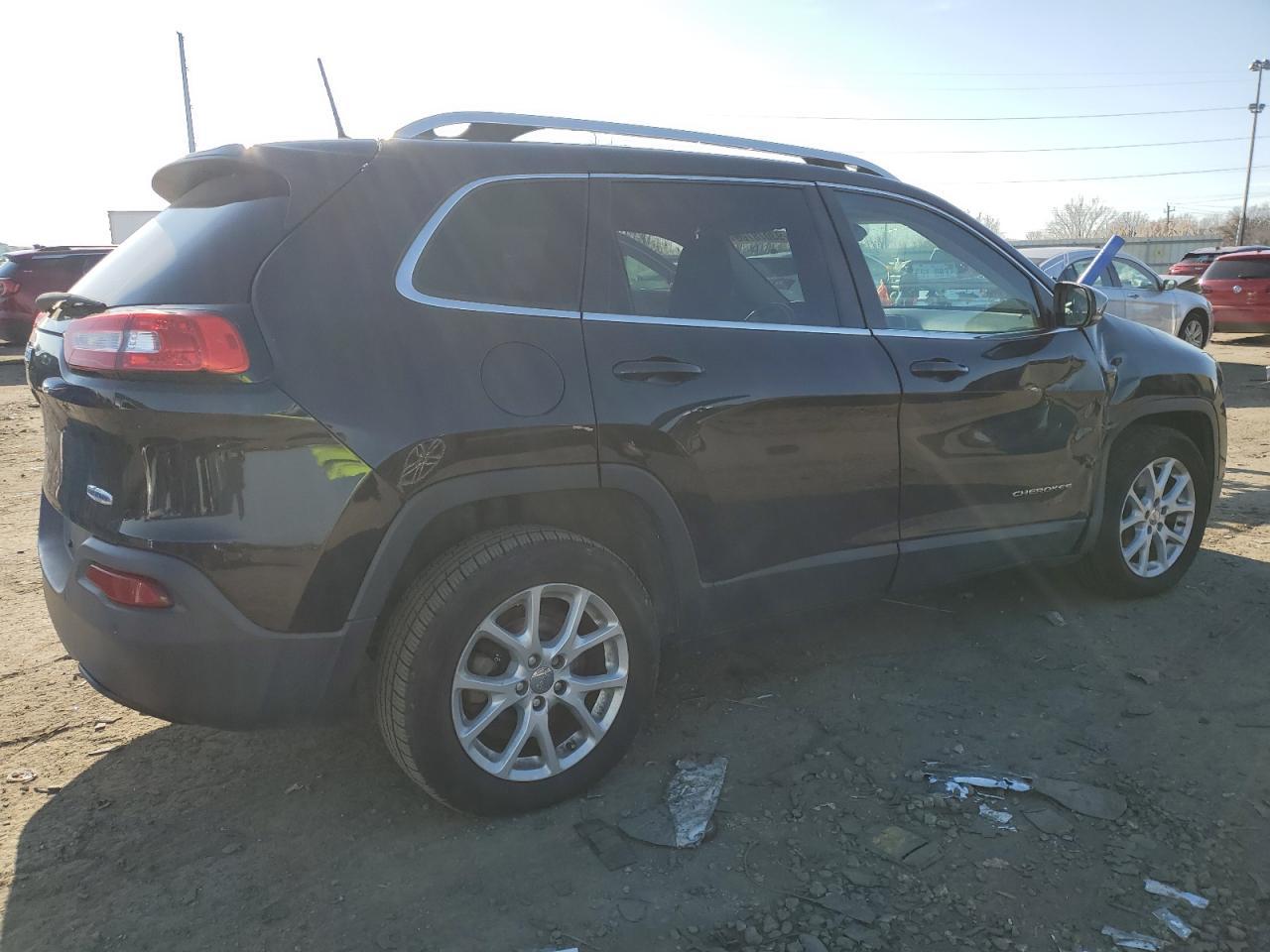 2016 Jeep Cherokee Latitude - Фото 3