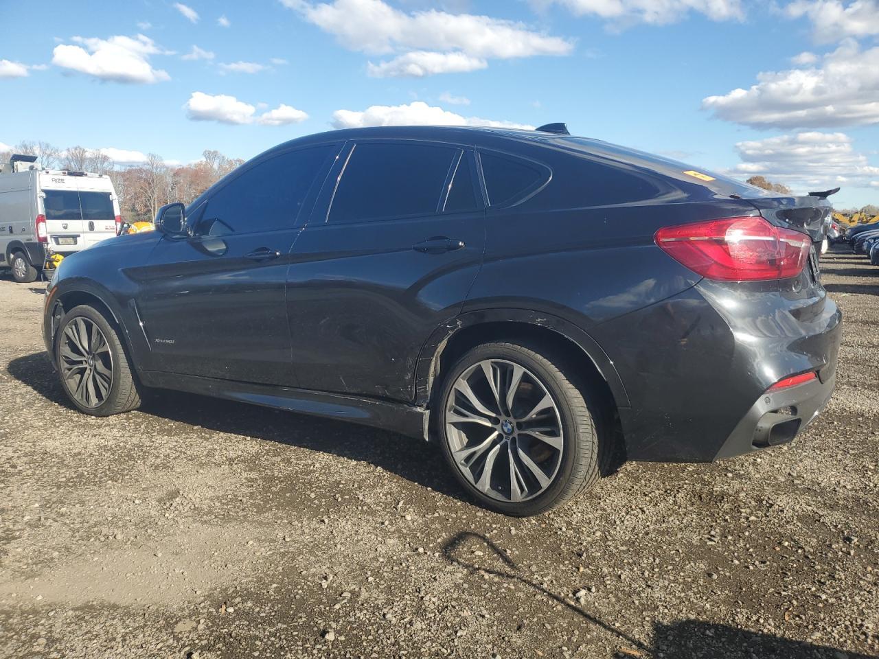 2018 BMW X6 xDrive50I - Фото 2