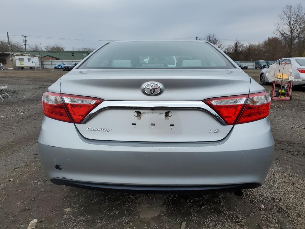 2015 Toyota Camry Le - Image 6