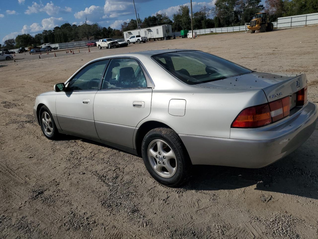 1998 Lexus Es 300 - Image 2