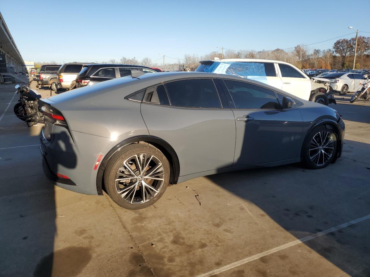 2024 Toyota Prius Le - Фото 3