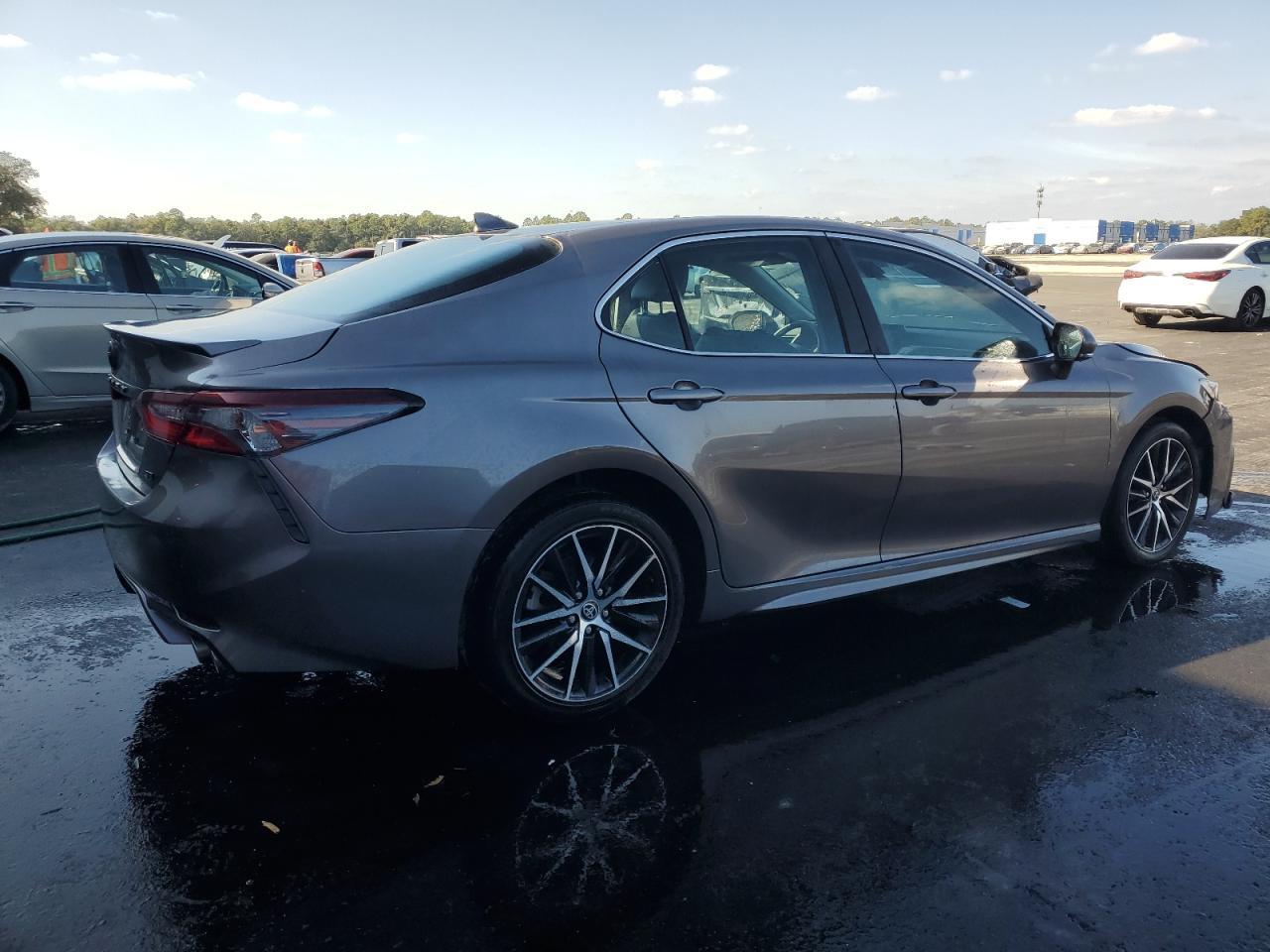 2024 Toyota Camry Se - Фото 3