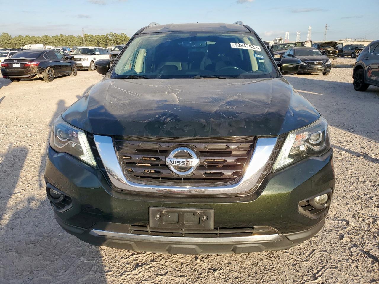 2018 Nissan Pathfinder S - Image 5