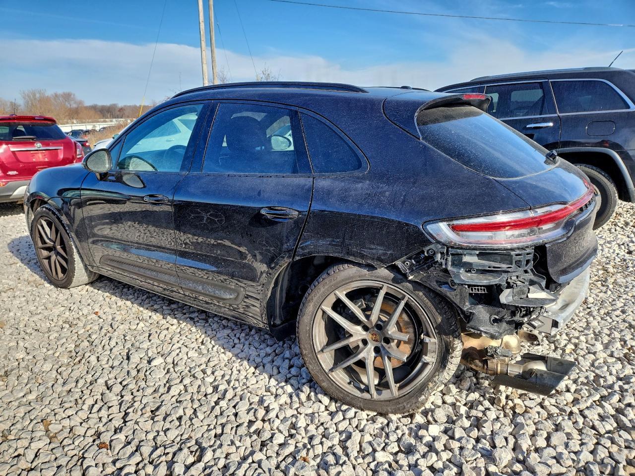 2024 Porsche Macan Base - Image 2