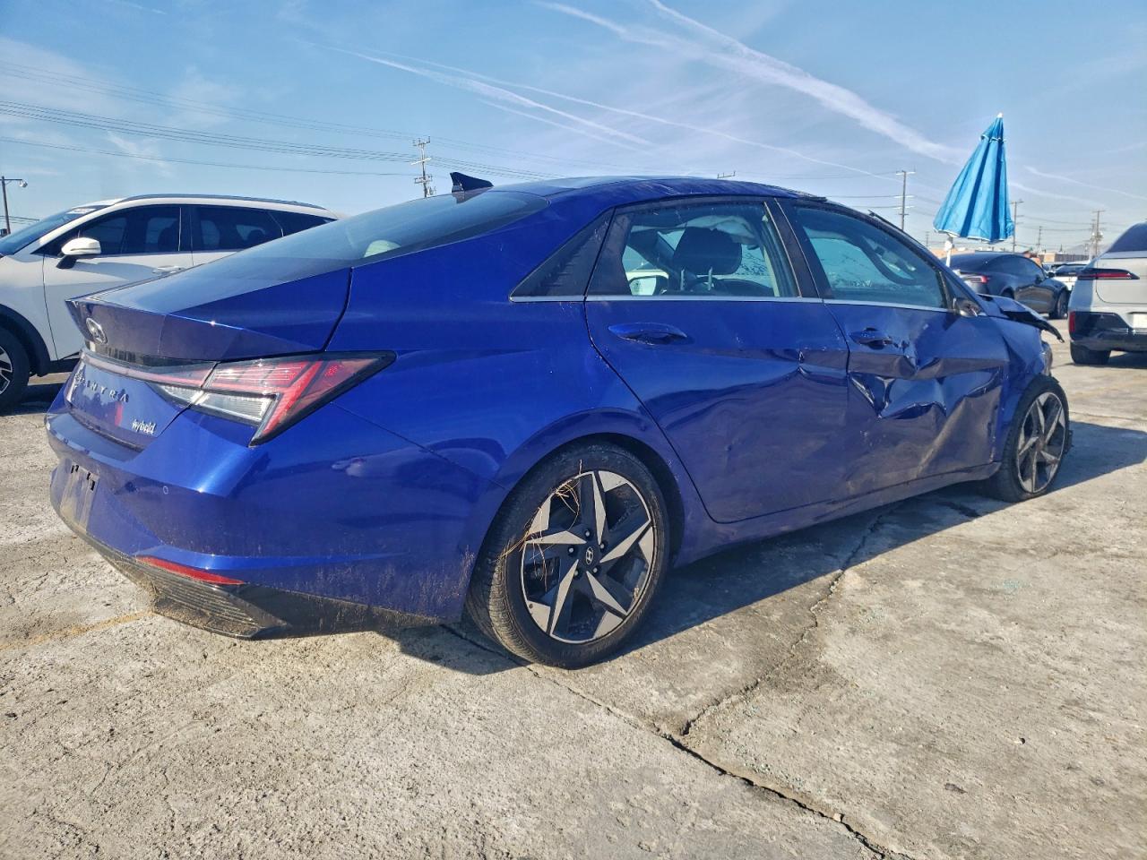 2021 Hyundai Elantra Limited - Image 3